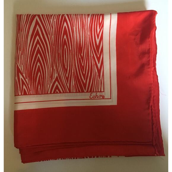 Red and White Vintage Patterned Scarf - Picture 3 of 6